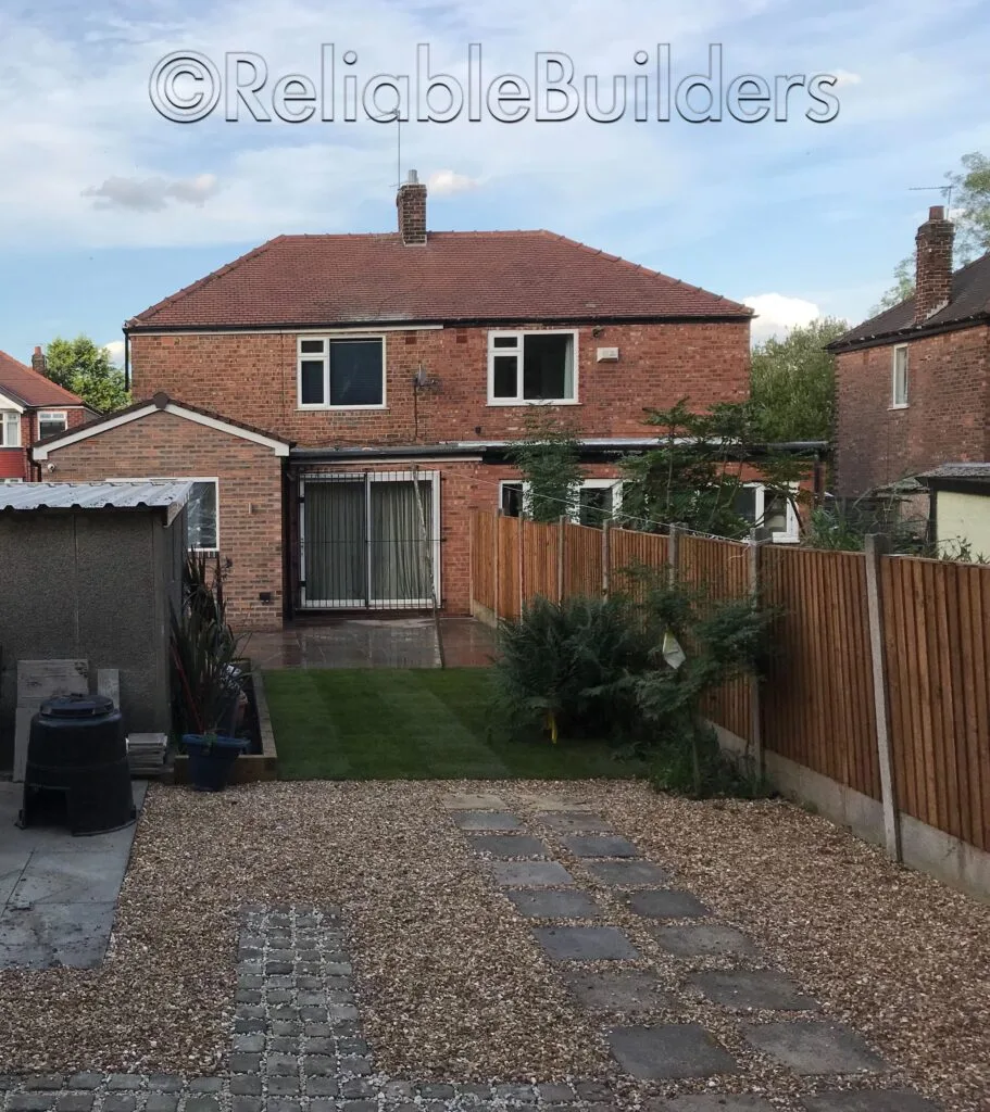 Builders in Bury